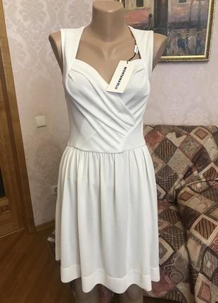 Шикарное белоснежное миди платье montana blu италия