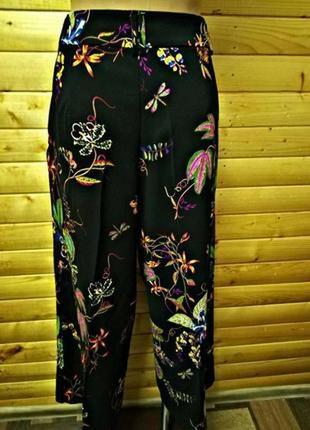 Стильные брюки кюлоты в цветочный принт известного шведского бренда h&amp;m.5 фото