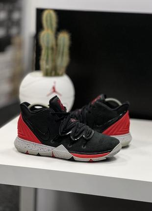 Кросівки nike kyrie 5 v bred university red black