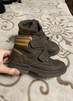 Теплые ботинки