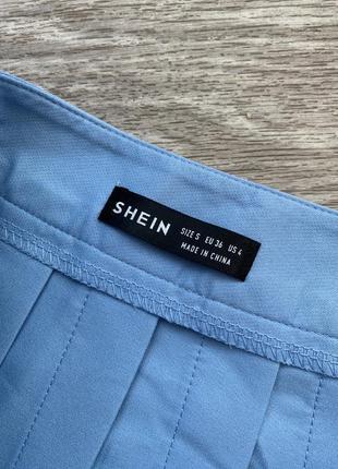 Трендовая юбка плиссе в складку голубая короткая shein теннисная8 фото