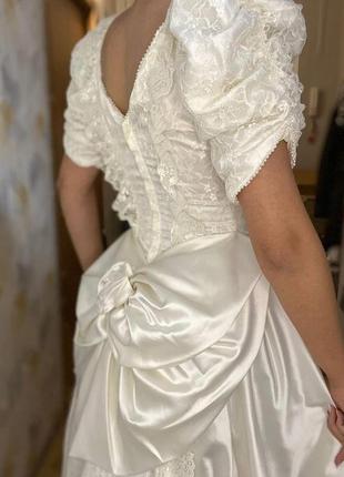 Винтажное свадебное платье от pronuptia de paris. англия белый жемчуга бант объемная слои