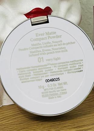 Оригінал clarins ever matte compact powder матувальна компактна пудра для обличчя 01 very light3 фото