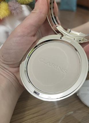 Оригинальный clarins ever matte compact powder матирующая компактная пудра для лица 01 very light5 фото