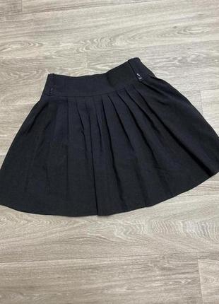 Стильная темная серая юбка плиссе школьная в складку4 фото