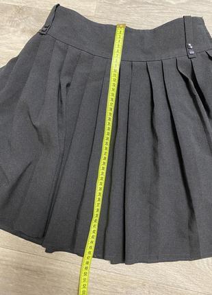Стильная темная серая юбка плиссе школьная в складку8 фото