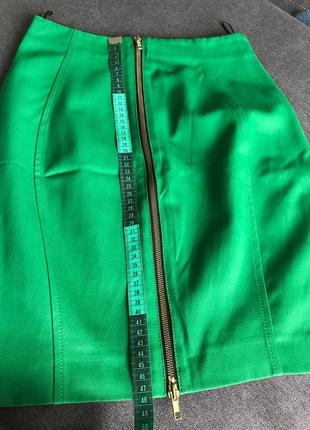 Зеленая юбка с молнией сзади4 фото