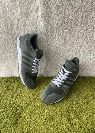 Кроссовки adidas zx700