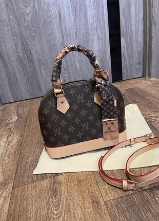Сумка хорошего качества в стиле lv