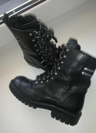 Ботинки демисезонные. размер 31.