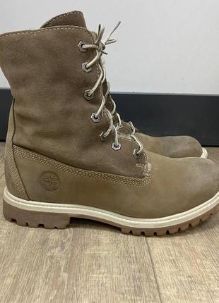 Зимові черевики 

timberland