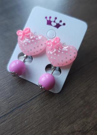 Дитячі кліпси для вух сережки гарні для дівчинки сердечки вісюльки дівчат прикраси біжутерія обманки рожеві блакитні червоні фіолетові