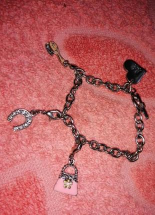 Браслет с подвесками