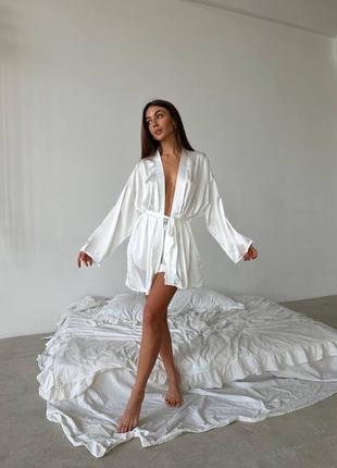 Жіноча шовкова преміум піжама трійка комплект топ + шорти + халат3 фото
