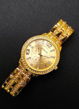 Жіночі годинники geneva gold, круглі, металеві, золотого кольору, захист від дощу, d c7 фото