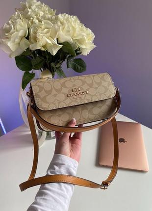 Сумка premium coach brynn flap crossbody in signature canvas beige