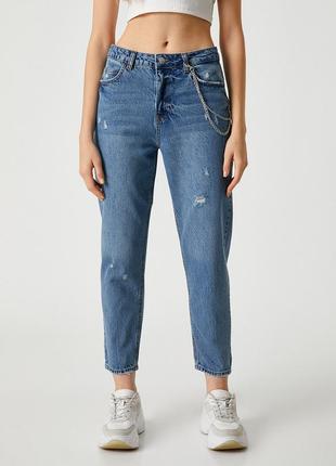 Джинсы мом