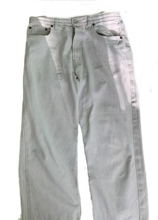 Стильные белоснежные джинсы levi`s2 фото