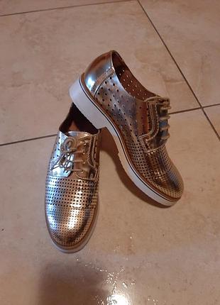 Туфли с перфорацией италия, mally