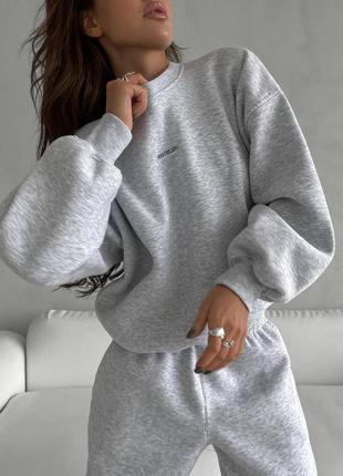 Трендовий костюм оверсайз крою