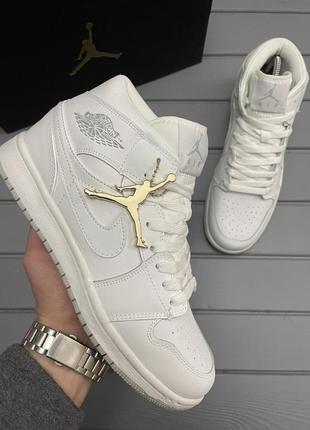 Кроссовки nike air jordan 1 (белые)