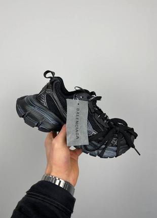 Жіночі кросівки