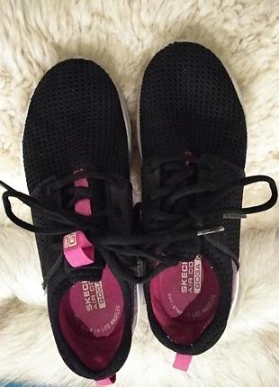 Кроссовки для девочки skechers