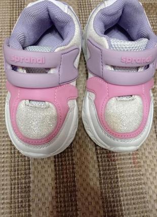 Кросівки бренду sprandi