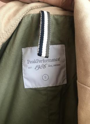 Фирменный котоновый пиджак, жакет от peak performance s швеция песочного цвета7 фото