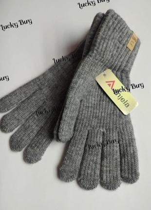Женские теплые серые перчатки.2 фото