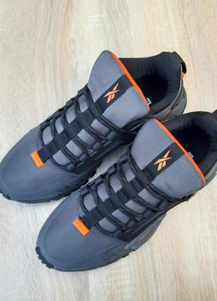 Reebok zig kinetica edge сірі з помаранчевим кросівки чоловічі текстильні легкі демісезон низькі демісезонні весняні осінні топ якість рібок6 фото
