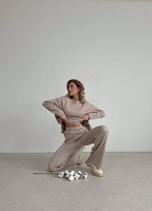 Костюм жіночий однонтонний оверсайз светр штани вільного крою на високій посадці якісний стильний базовий бежевий8 фото