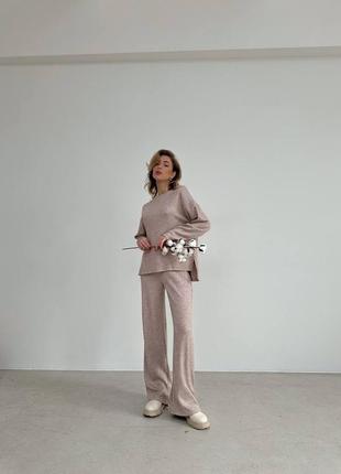 Костюм жіночий однонтонний оверсайз светр штани вільного крою на високій посадці якісний стильний базовий бежевий7 фото