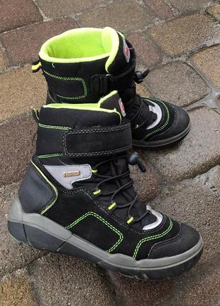 Черевики, чобітки