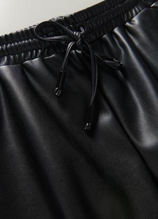 Кожаные черные штаны/брюки4 фото
