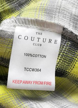 Роскошная невесомая рубашка the couture club в ярко-лимонную клетку с брендовой надписью на спинке10 фото