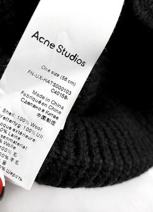 Розкішна вовняна вʼязана шапочка-біні acne studios з брендовим патчем5 фото