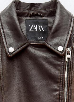 Куртка zara з еко-шкіри з ефектом потертості. шкіряна куртка. косуха.6 фото