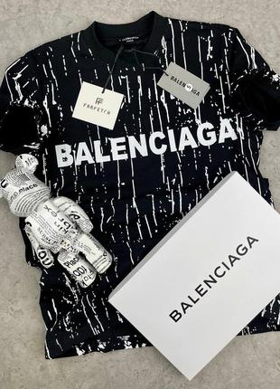 Футболка в стилі balenciaga