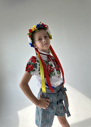 Блуза – вишиванка маки