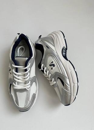 Срібні кросівки 🌺❤️2 фото