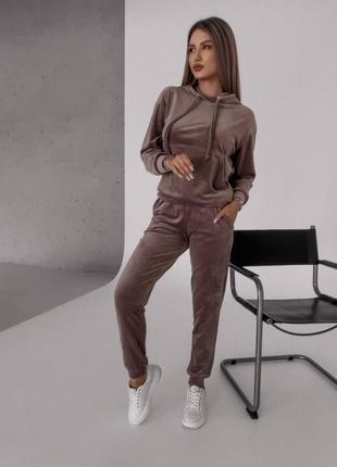 Велюрові костюми5 фото