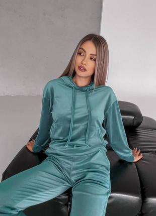 Велюрові костюми3 фото