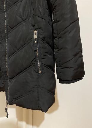 Eur 38 зимова чорна куртка з капюшоном жіноча5 фото
