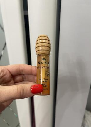 Медовий блиск-догляд за губами nuxe rêve de miel honey lip care3 фото