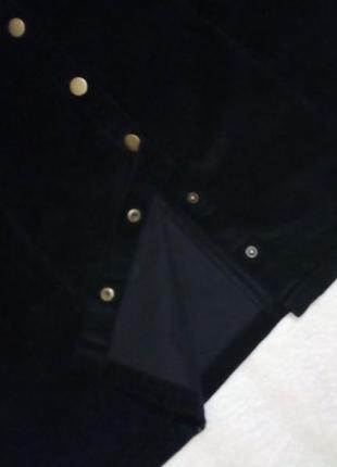 Миди чёрная юбка женская вельвет в рубчик на заклепках2 фото