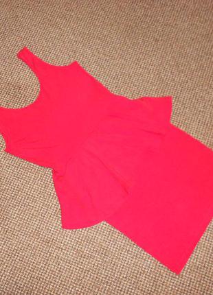 Ефектне міні сукні з басками. розмір s