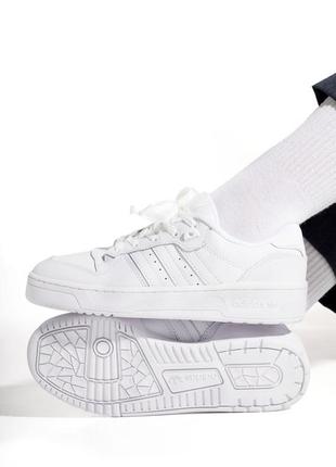 Кросівки adidas