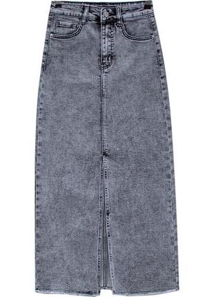 Модная джинсовая юбка макси-карандаш с разрезом и бахромой серого цвета3 фото