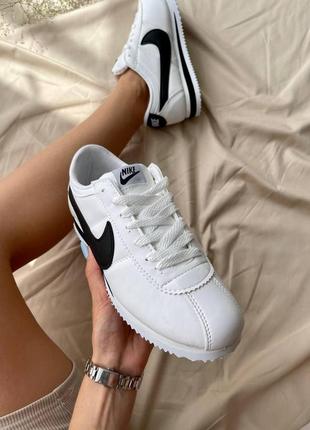 Жіночі кросівки nike cortez5 фото